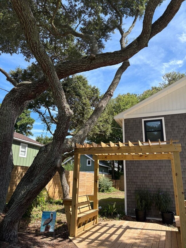 1005 Indian Dr in Kill Devil Hills, NC - Building Photo - Building Photo