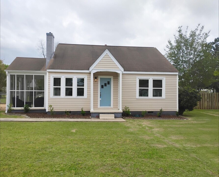 313 23rd St in Tuscaloosa, AL - Building Photo