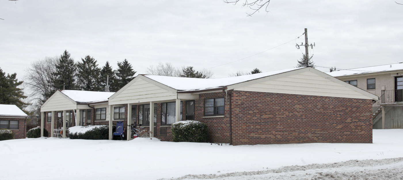 Ballwin Village in Ballwin, MO - Building Photo