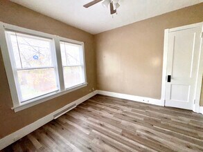 4332 Jackman Rd in Toledo, OH - Foto de edificio - Building Photo