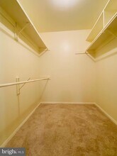 11401 Commonwealth Dr-Unit -301 in Rockville, MD - Building Photo - Building Photo