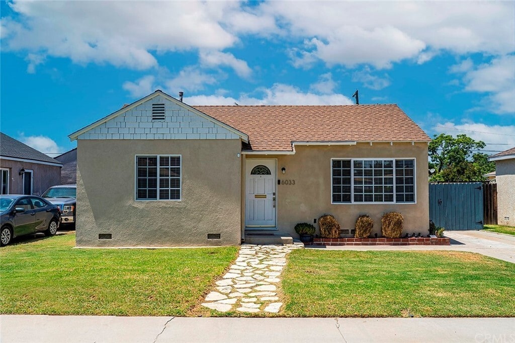 6033 Lorelei Ave in Lakewood, CA - Building Photo