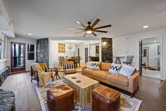 578 Mountain Dr in Gatlinburg, TN - Building Photo - Building Photo