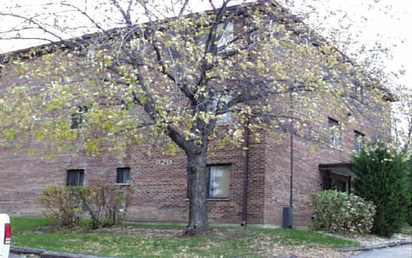 620 W 65th St in Westmont, IL - Building Photo