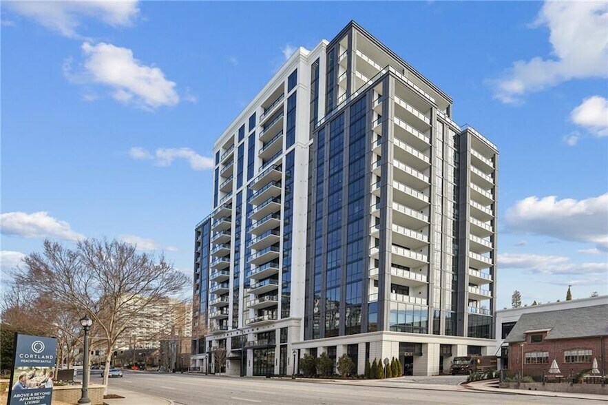 2425 Peachtree Rd, Unit 501 in Atlanta, GA - Building Photo