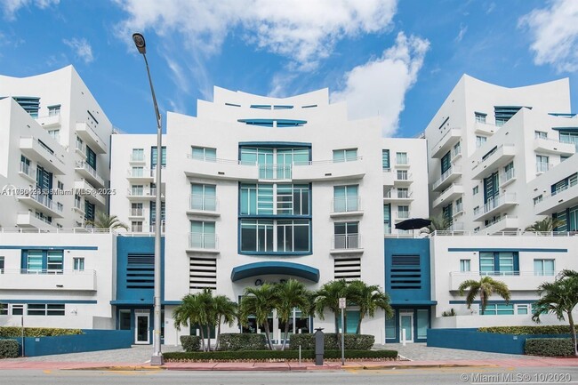 7600 Collins Ave, Unit 10-13 in Miami Beach, FL - Foto de edificio - Building Photo