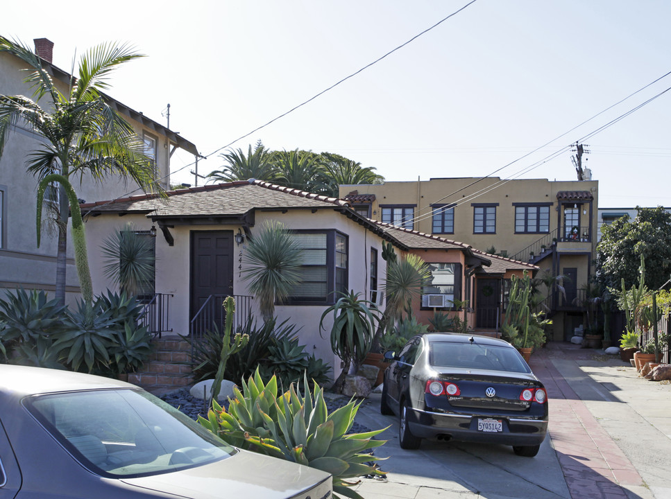 2433-2441 A St in San Diego, CA - Building Photo