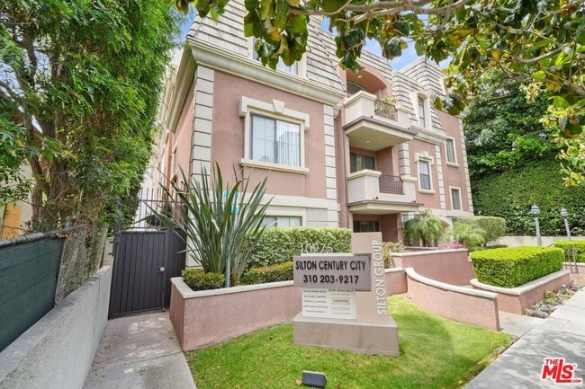 property at 10275 Missouri Ave