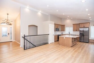 2443 S 200 W in Bountiful, UT - Building Photo - Building Photo