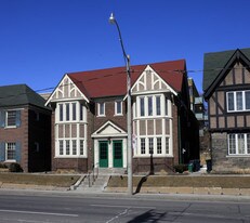 24-26 Lawrence Ave E in Toronto, ON - Building Photo