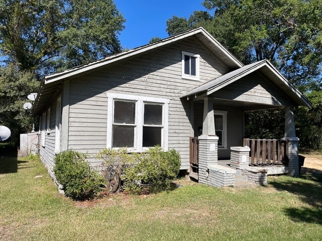 2630 Lindholm St in Shreveport, LA - Building Photo - Building Photo