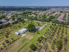 1709 E Shell Point Rd in Ruskin, FL - Building Photo - Building Photo