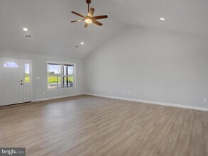 828 Shadyside Dr in Chambersburg, PA - Building Photo - Building Photo