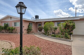 9632 Gairloch Dr in El Paso, TX - Building Photo - Building Photo