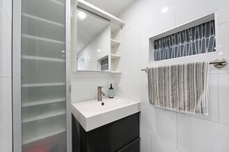 218 73rd St in North Bergen, NJ - Building Photo - Building Photo