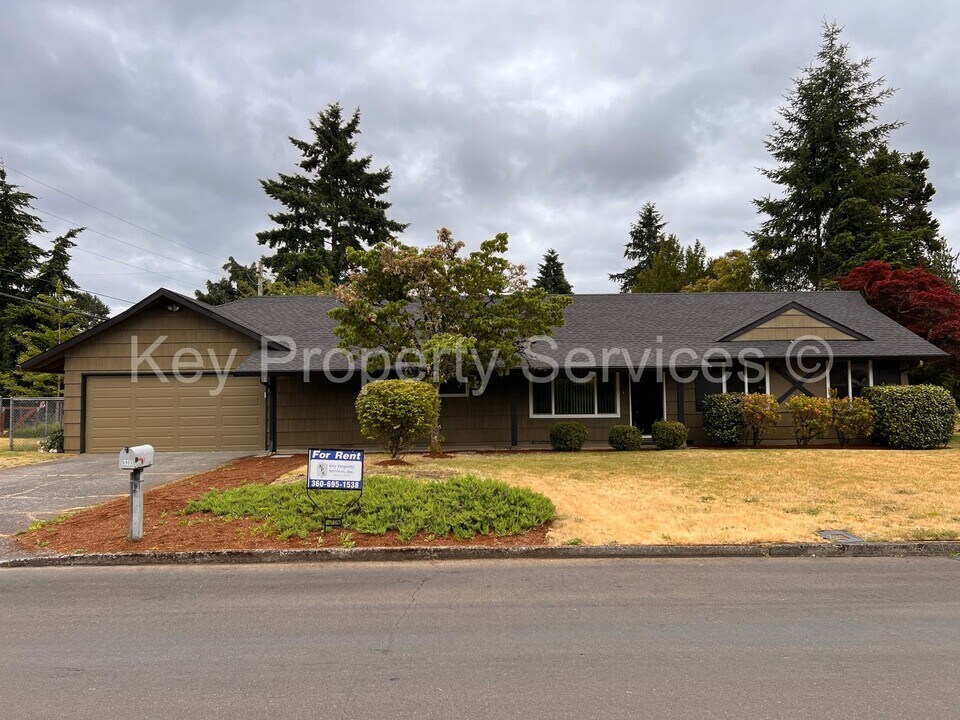 6905 Kentucky Dr in Vancouver, WA - Building Photo
