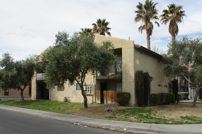 4609 Sand Creek Ave in Las Vegas, NV - Building Photo - Building Photo