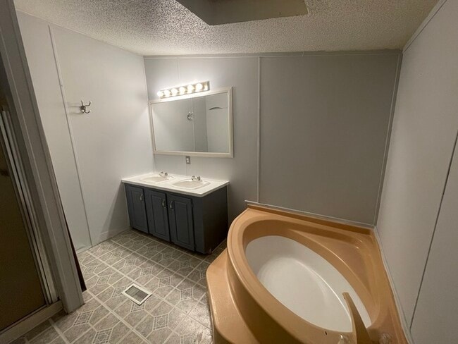 110 White Birch Dr in Covington, GA - Building Photo - Building Photo