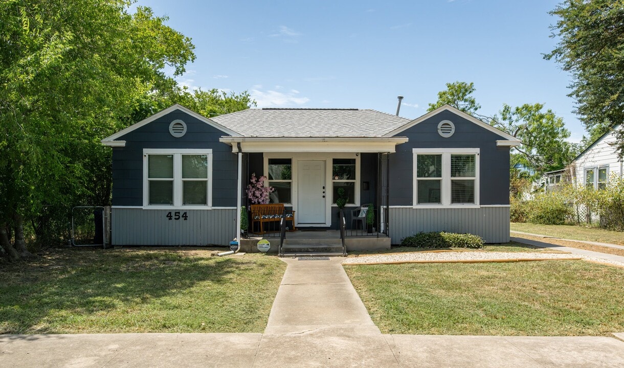 454 Ohio Ave in Corpus Christi, TX - Building Photo