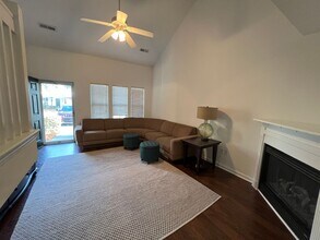 555 Tayrn Dr in Charleston, SC - Building Photo - Building Photo