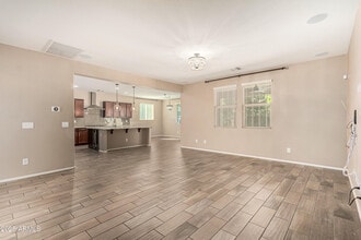 9008 S 55th Dr in Phoenix, AZ - Building Photo - Building Photo