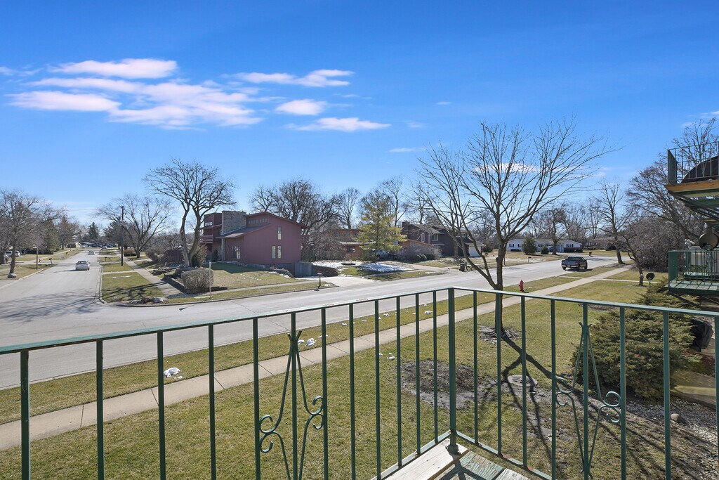 Springhill Apartments in Roselle, IL