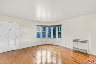 3725 S Victoria Ave in Los Angeles, CA - Building Photo - Building Photo