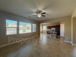 1073 Kumara St in Manteca, CA - Building Photo - Building Photo