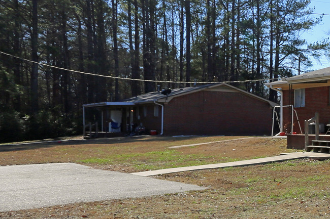 9001 Main St in Woodstock, GA - Building Photo - Building Photo