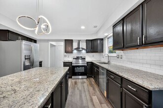 11176 Carroll Dr in Waldorf, MD - Building Photo - Building Photo