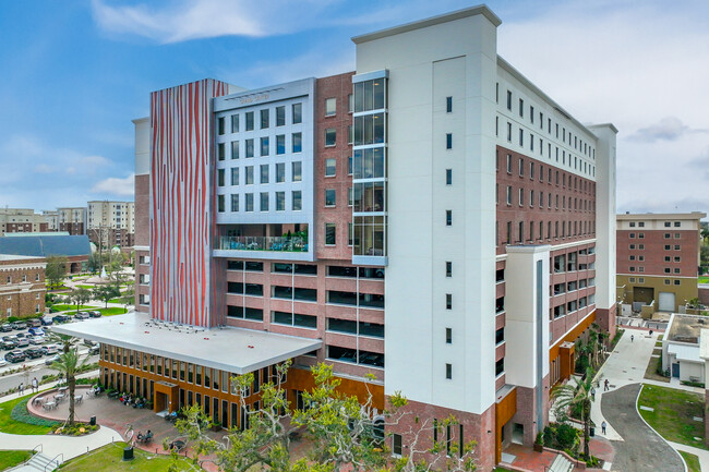 530 University Dr in Tampa, FL - Building Photo - Building Photo