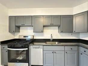 6731 N California Ave, Unit E3 in Chicago, IL - Building Photo - Building Photo