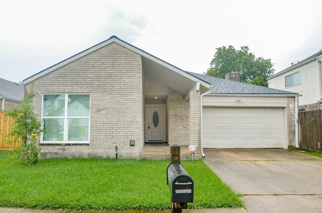 7703 Quail Meadow Dr in Houston, TX - Building Photo - Building Photo