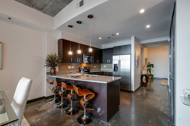 property at 1510 Demonbreun St