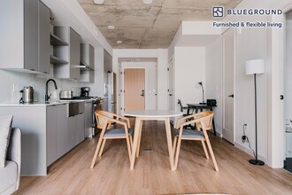 3030 Potomac Ave in Arlington, VA - Foto de edificio - Building Photo