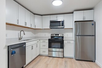 303 Broadway in Lynn, MA - Building Photo - Building Photo