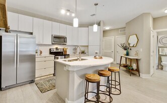 STEELE CREEK in Jacksonville, FL - Building Photo