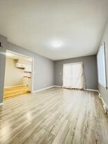 8620-8620 W Villard Ave in Milwaukee, WI - Building Photo