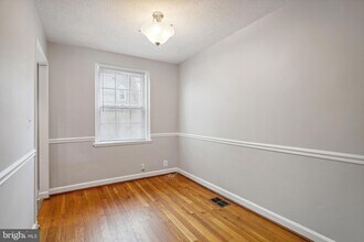 3506 S Wakefield St in Arlington, VA - Foto de edificio - Building Photo
