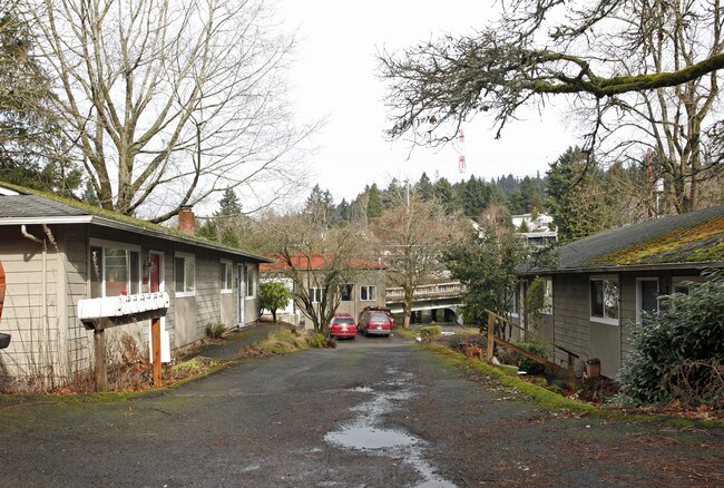 1932-1948 SW Nebraska St in Portland, OR - Foto de edificio - Building Photo