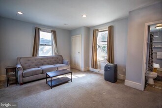 511 Cinnaminson Ave in Palmyra, NJ - Building Photo - Building Photo