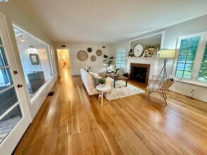 915 Estudillo Ave in San Leandro, CA - Building Photo - Building Photo