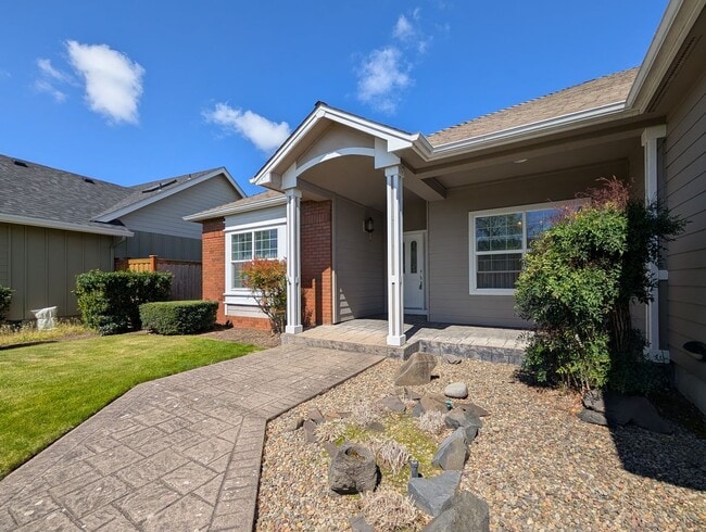 5925 Rombauer Rd in Eugene, OR - Building Photo - Building Photo