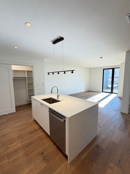 1121 Dorchester Ave, Unit 407 in Boston, MA - Foto de edificio - Building Photo