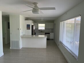 330 Dover St in Boca Raton, FL - Building Photo - Building Photo