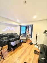 108 Hammond St, Unit 1 in Boston, MA - Building Photo - Building Photo