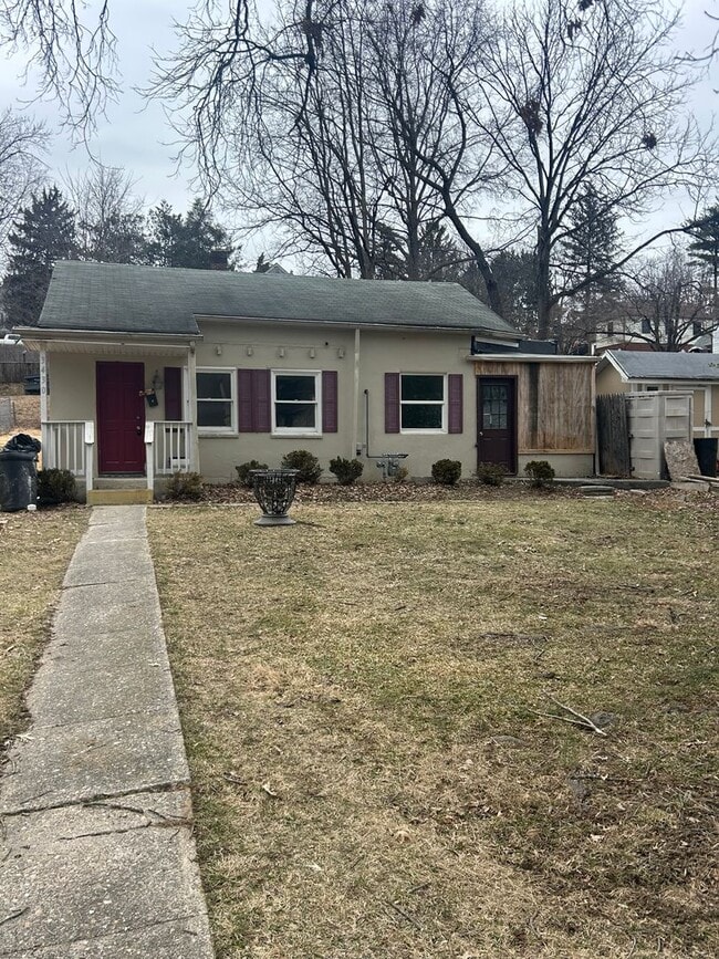 property at 3430 Schoolhouse Ln