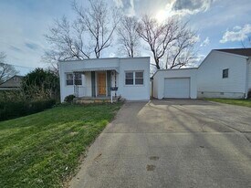 115 Sanders Dr in Florence, KY - Building Photo