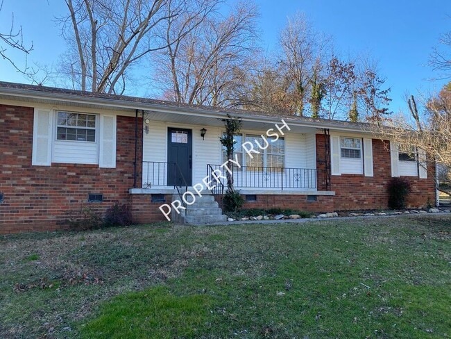 2337 Mark Ln in Chattanooga, TN - Building Photo - Building Photo