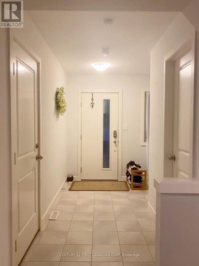 7 Empire Pkwy in St Thomas, ON - Building Photo - Building Photo